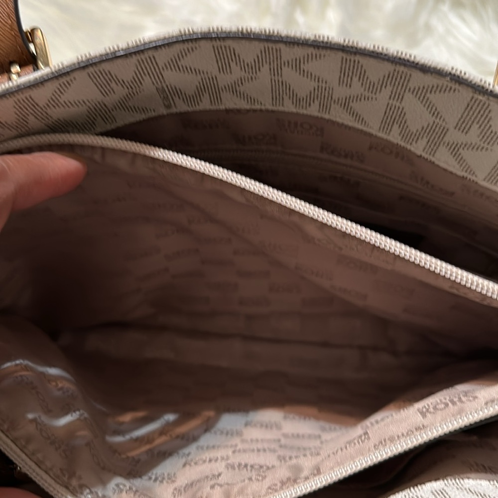MK Shoulder bag - Picture 10 of 12